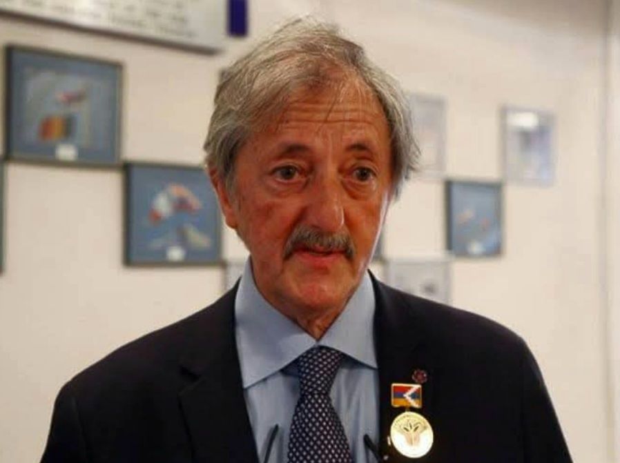 JANIK MANISSIAN