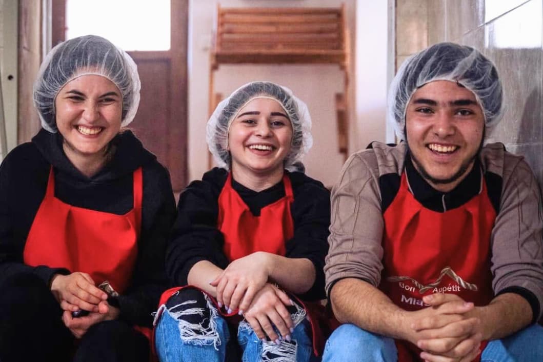 À LA MAISON : UN LIEU D’ÉCHANGE ET DE SOLIDARITÉ