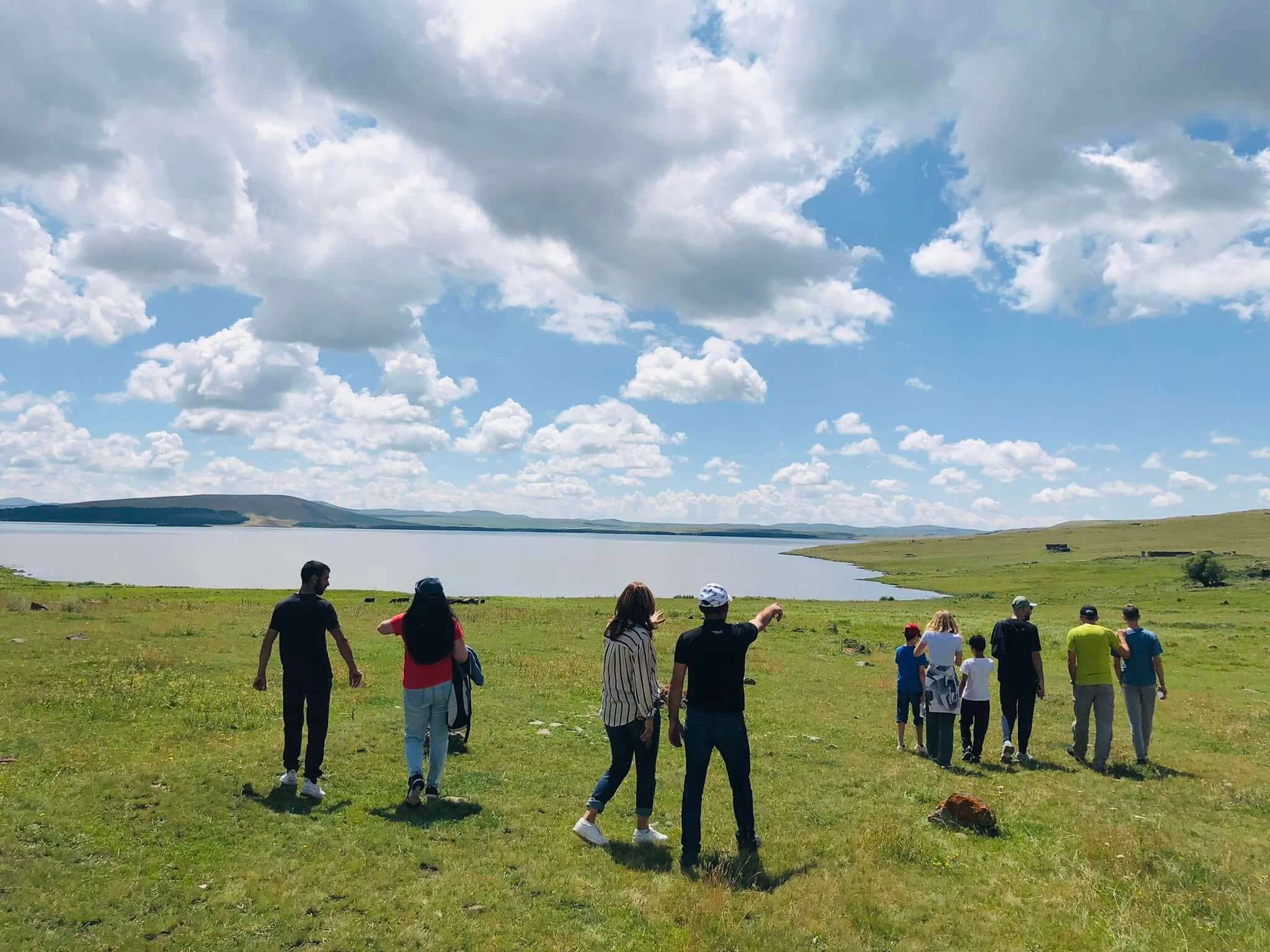 TOURISM THAT SUPPORTS LOCAL COMMUNITIES